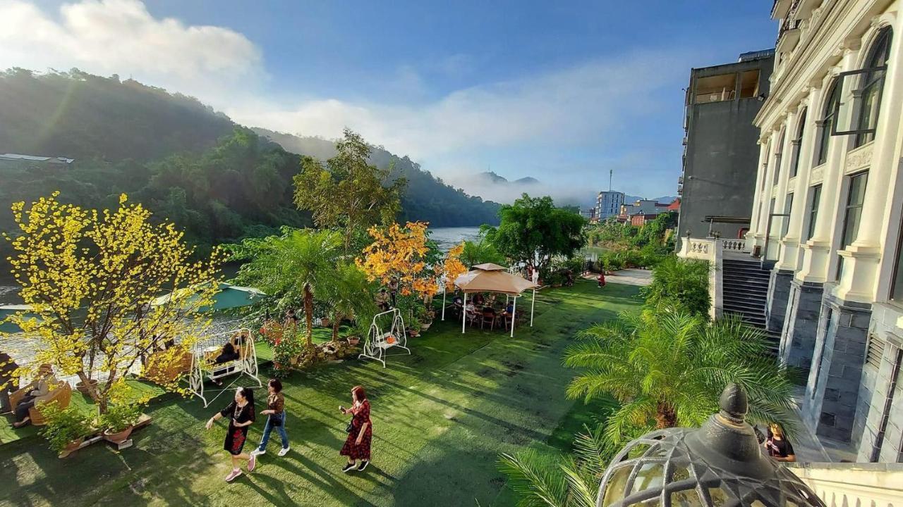 Phoenix Hotel Ha Giang Bagian luar foto