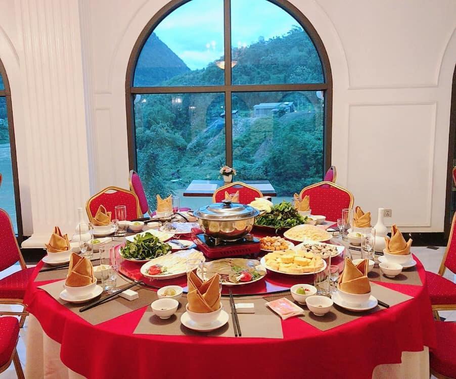 Phoenix Hotel Ha Giang Bagian luar foto