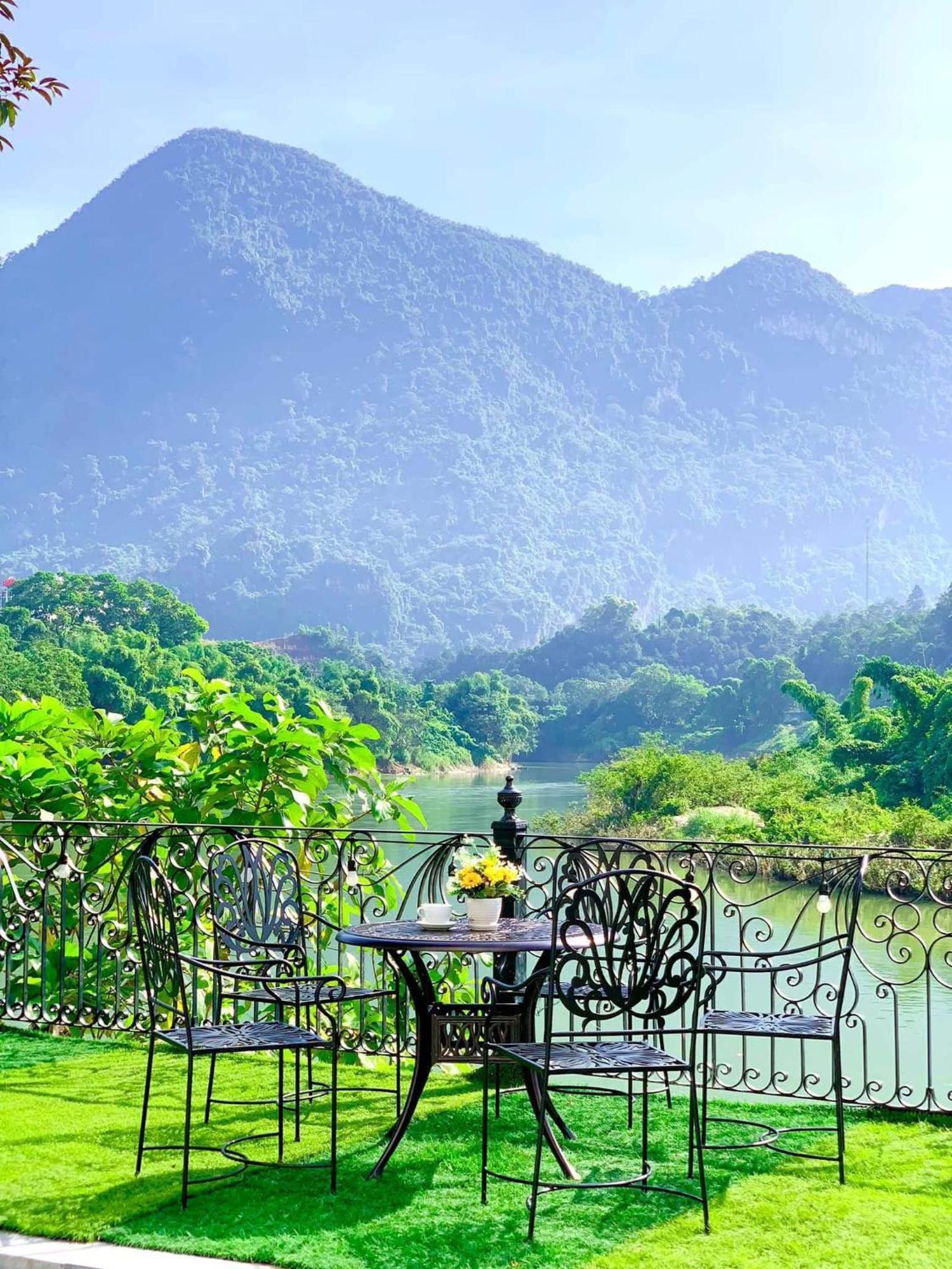 Phoenix Hotel Ha Giang Bagian luar foto