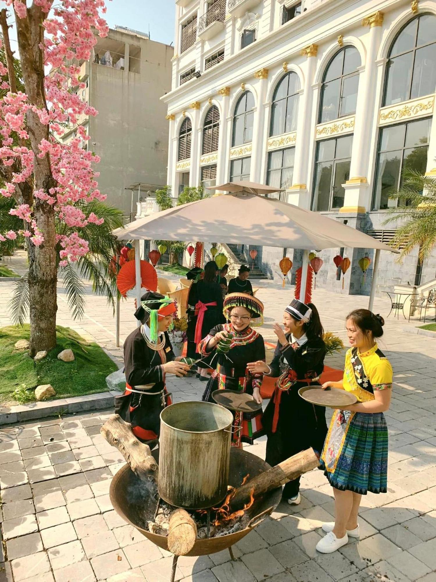 Phoenix Hotel Ha Giang Bagian luar foto