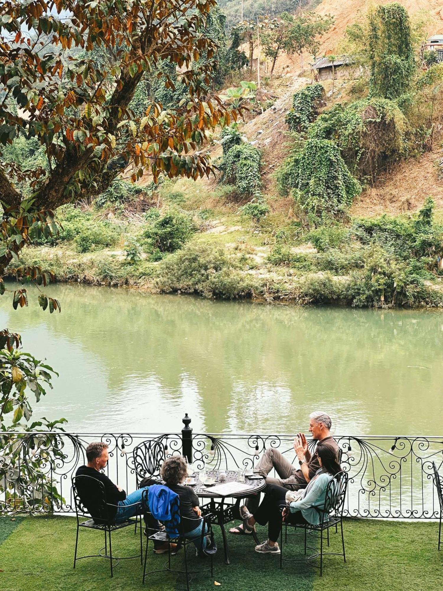 Phoenix Hotel Ha Giang Bagian luar foto