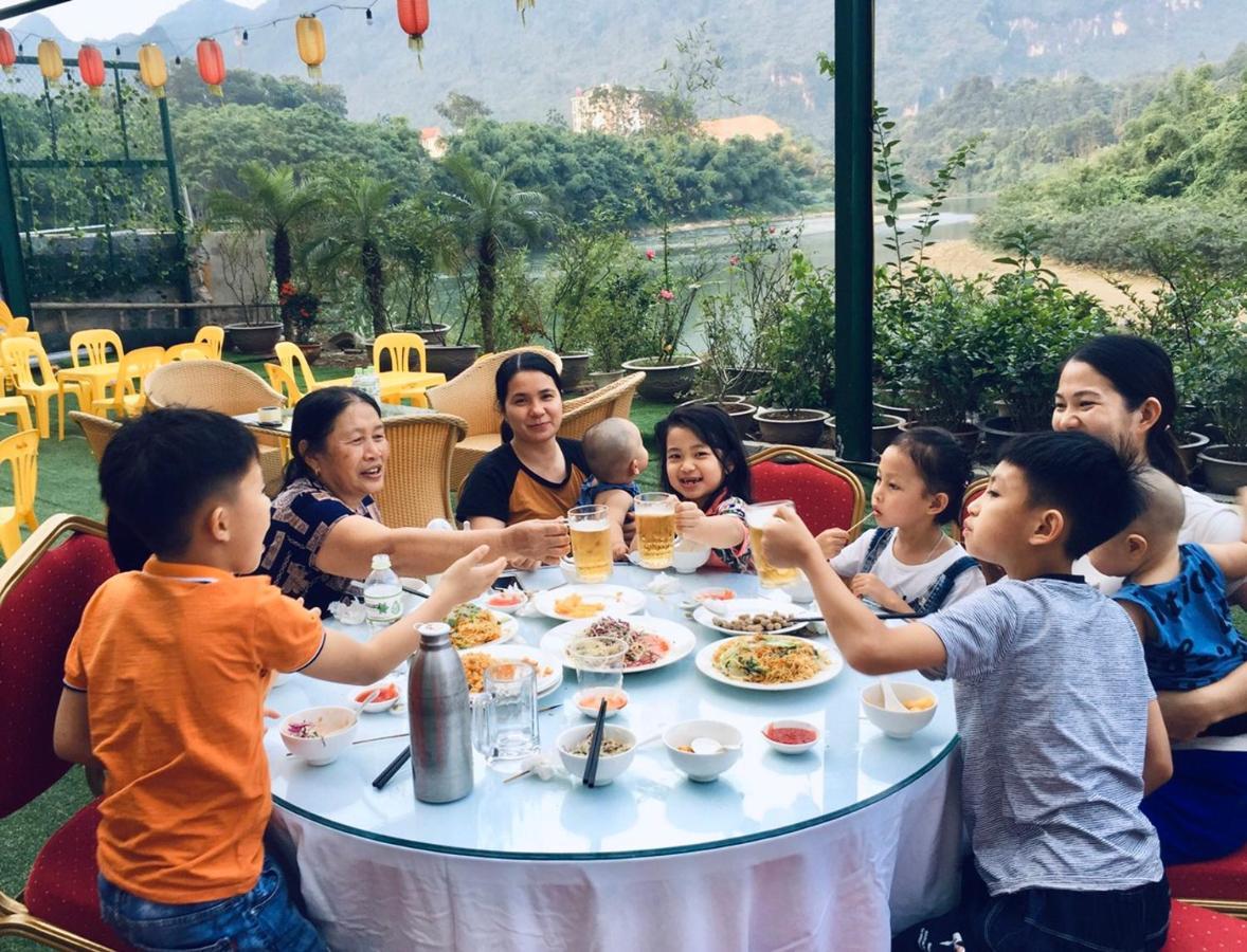 Phoenix Hotel Ha Giang Bagian luar foto
